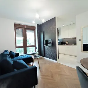 mki-apartments-warsaw-city-center-bb-chmielna-73-c.warsawhotelspoland.com/